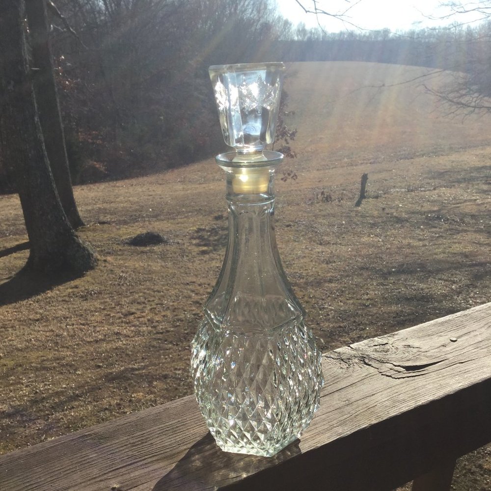 One Large 12" Vintage Diamond Glass  Wine Decanter W/ Leaf Pressed Stopper